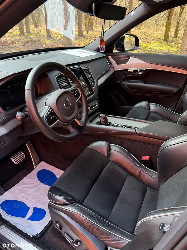 Volvo XC 90 - 9