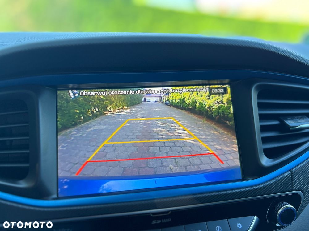 Hyundai IONIQ Hybrid Premium - 36