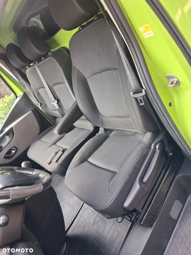 Renault Trafic - 16