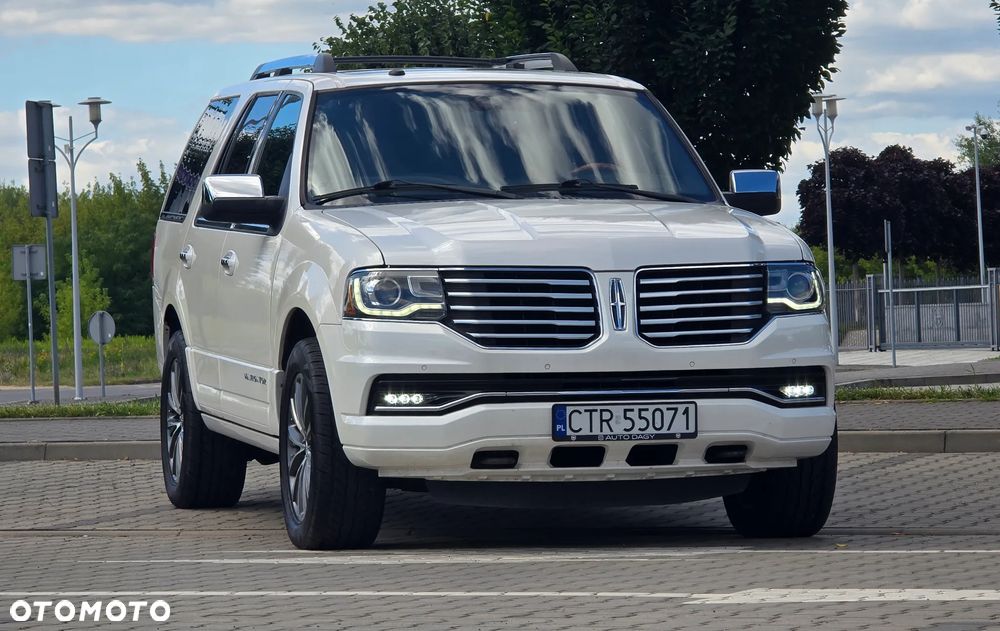 Lincoln Navigator - 12