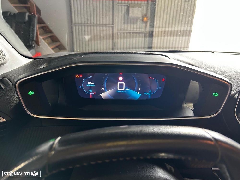 Peugeot 208 PureTech 100 Allure - 22