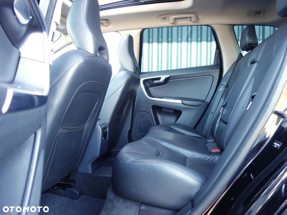 Volvo XC 60 T5 AWD Summum - 5