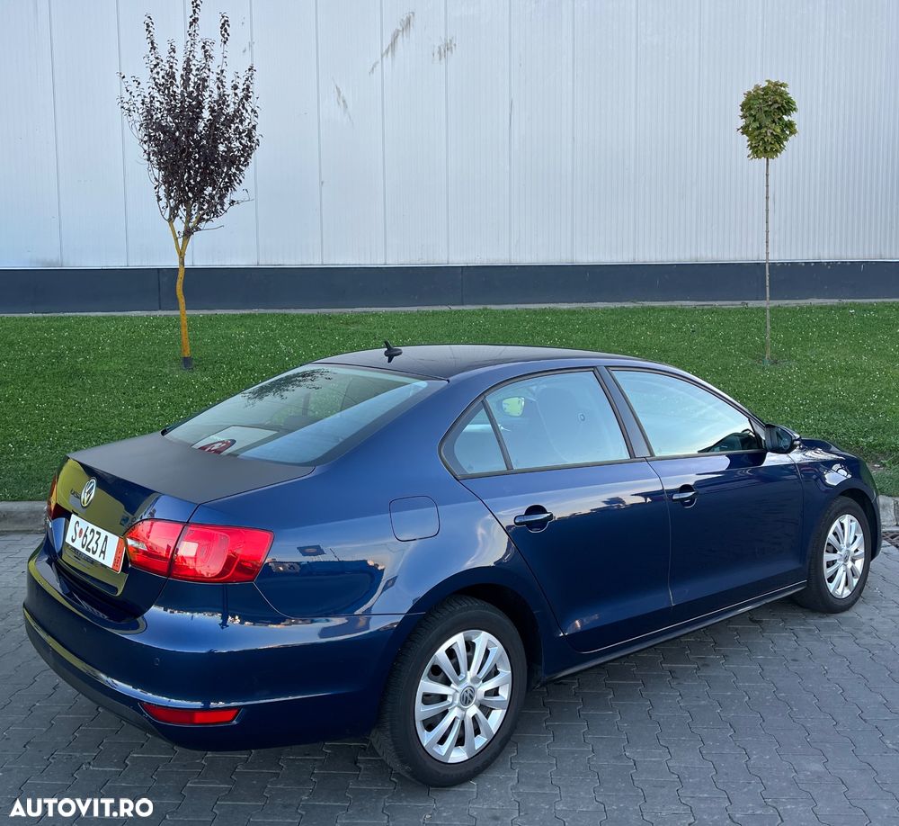 Volkswagen Jetta - 6