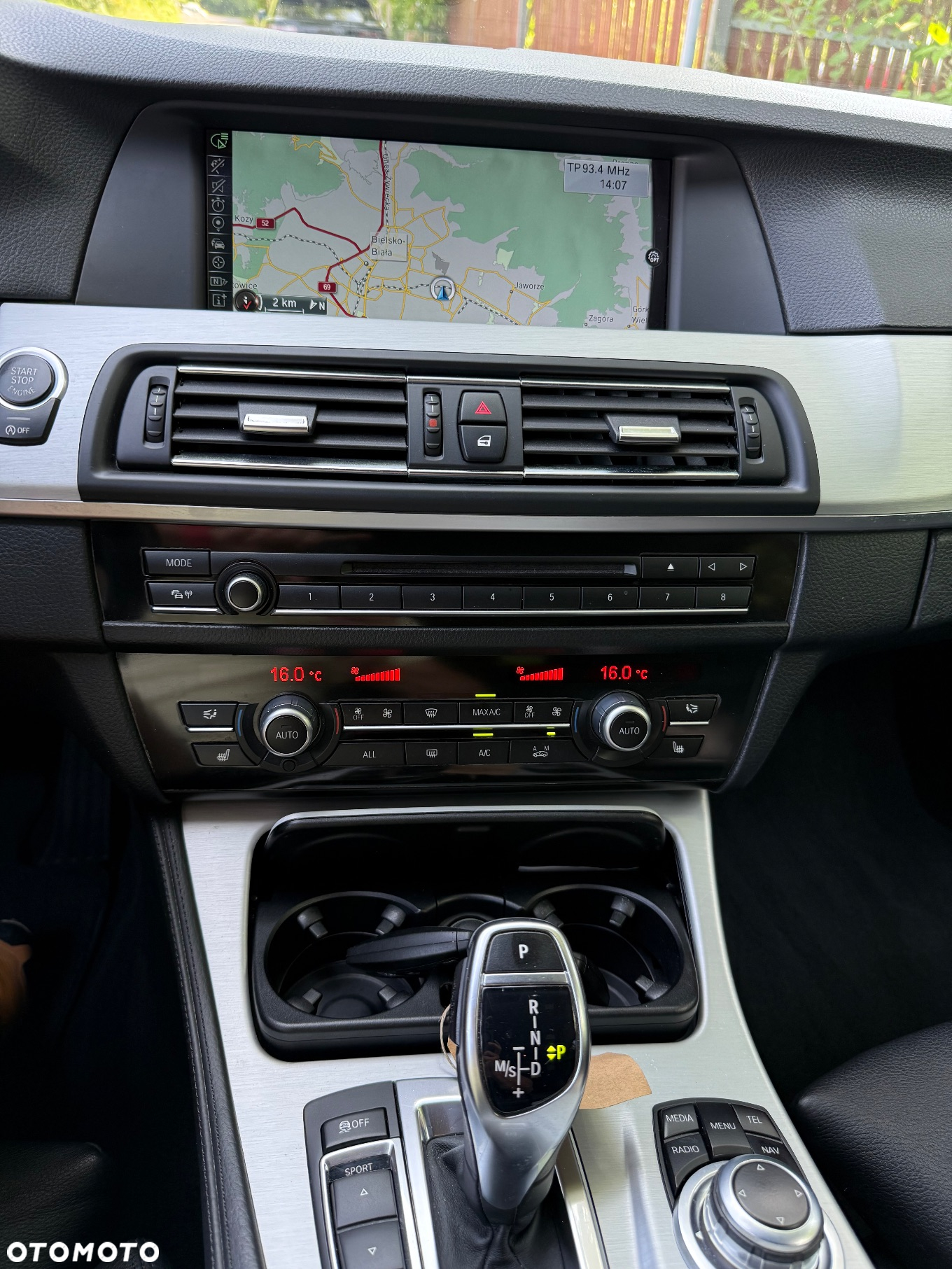BMW Seria 5 528i xDrive Touring Sport-Aut Luxury Line - 16