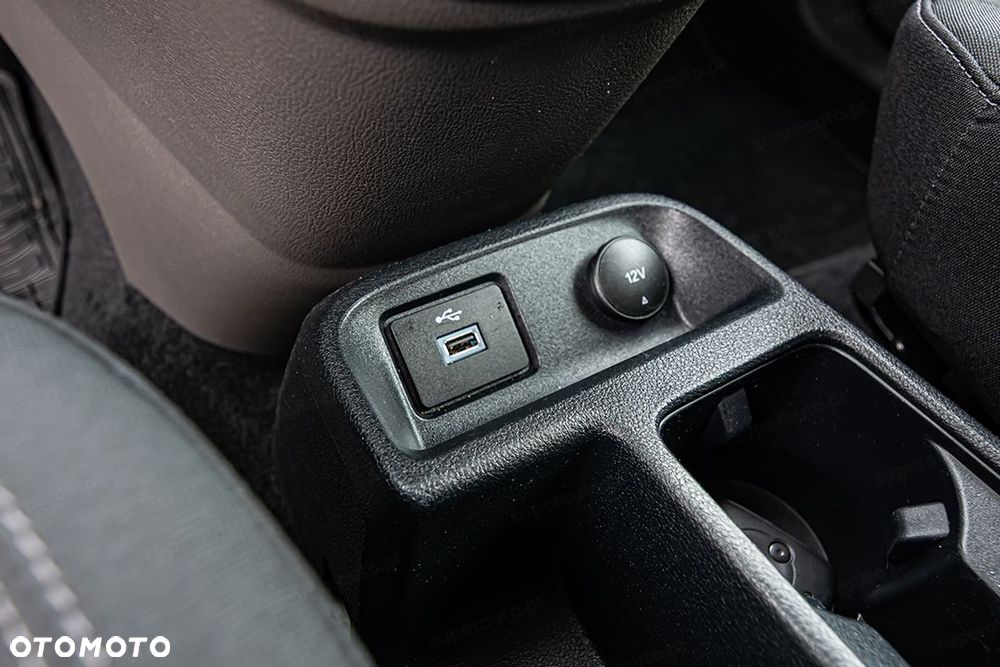 Ford Transit Connect - 25
