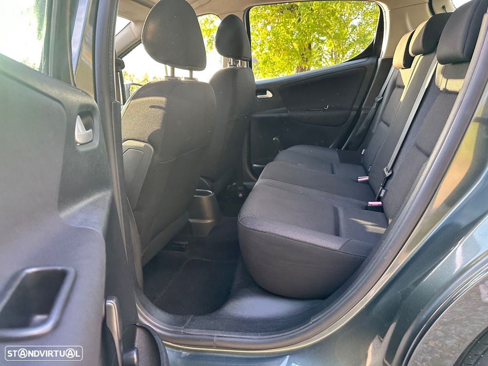 Peugeot 207 1.4 16V Active - 18