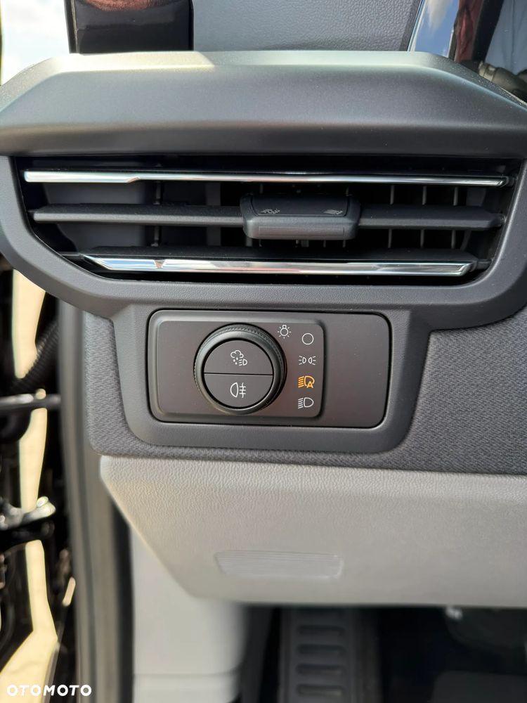 Ford Tourneo Custom 2.0 EcoBlue 320 L2 Titanium - 24