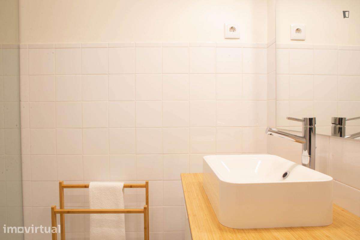 Quarto - localizado em Cedofeita Porto - Grande imagem: 3/28