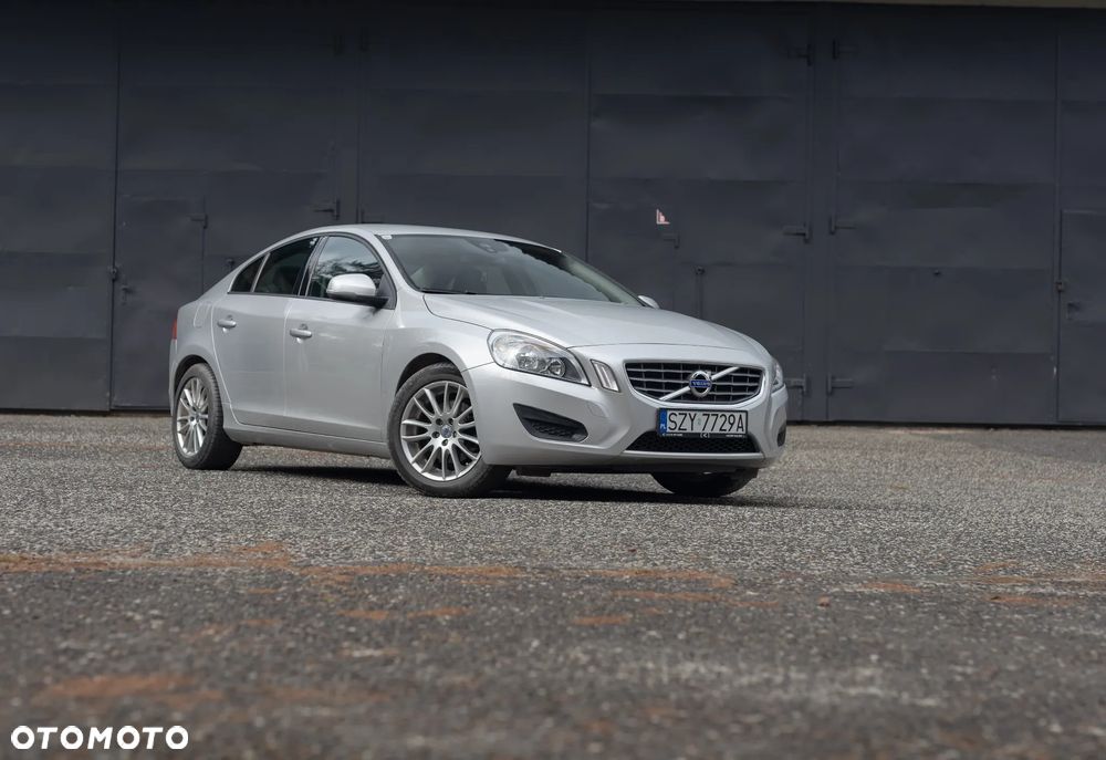 Volvo S60 - 4