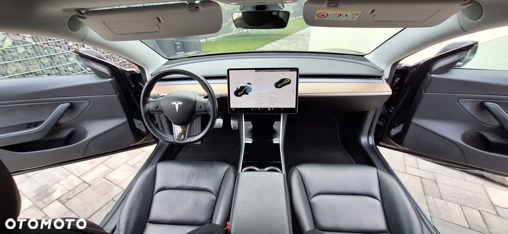 Tesla Model 3 Standard Range Plus - 39