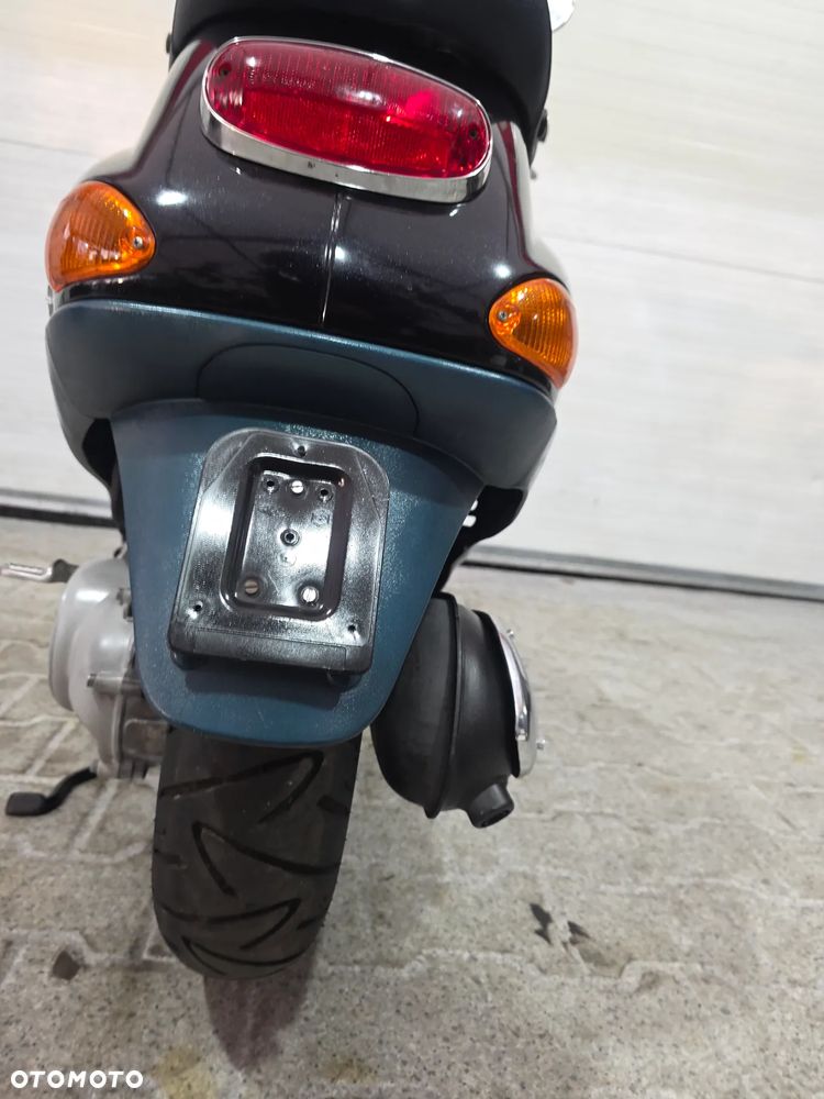 Piaggio Vespa - 30