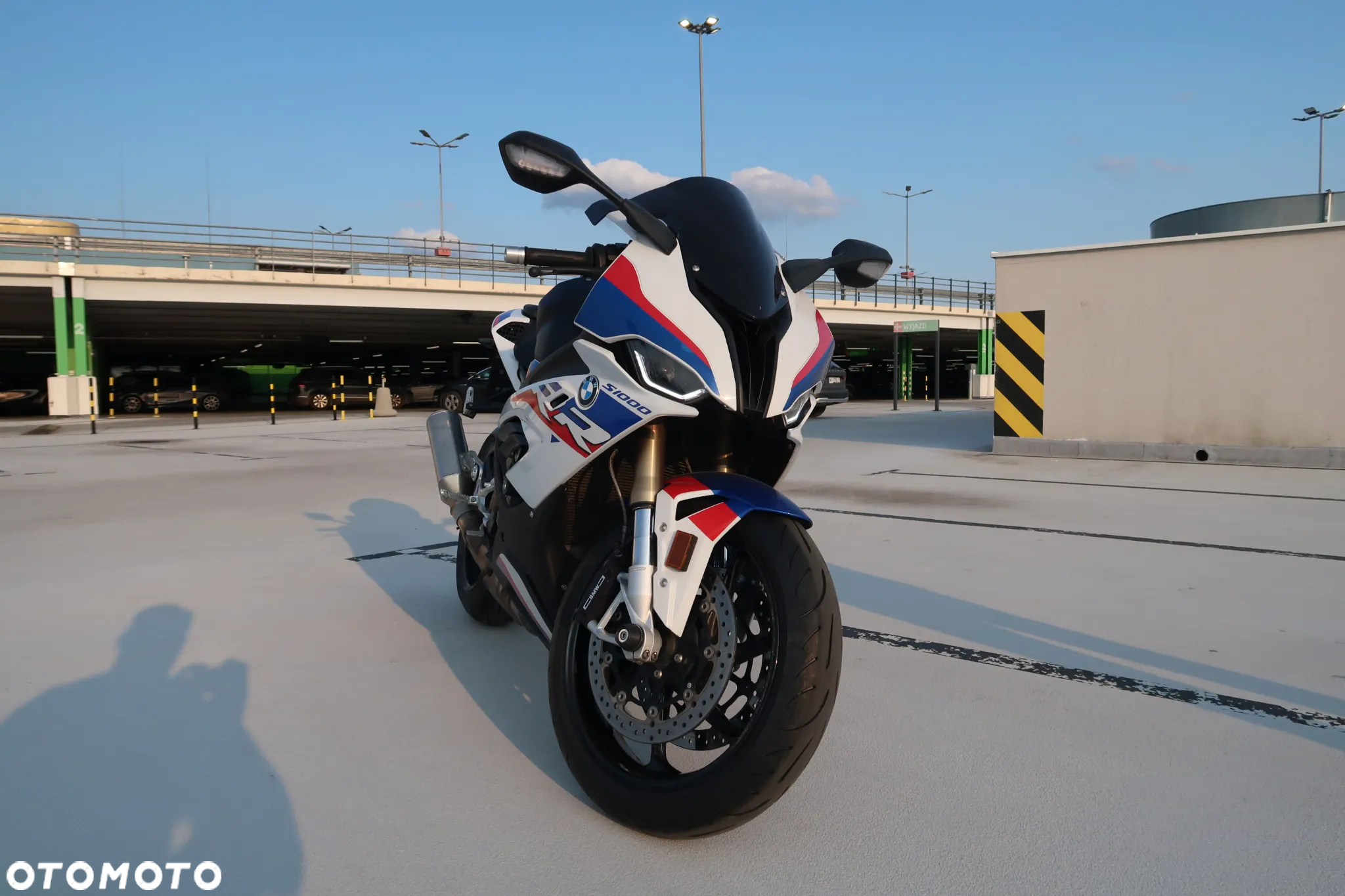 BMW S - 2