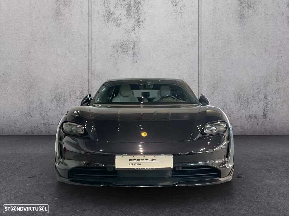 Porsche Taycan Cross Turismo 4 - 8