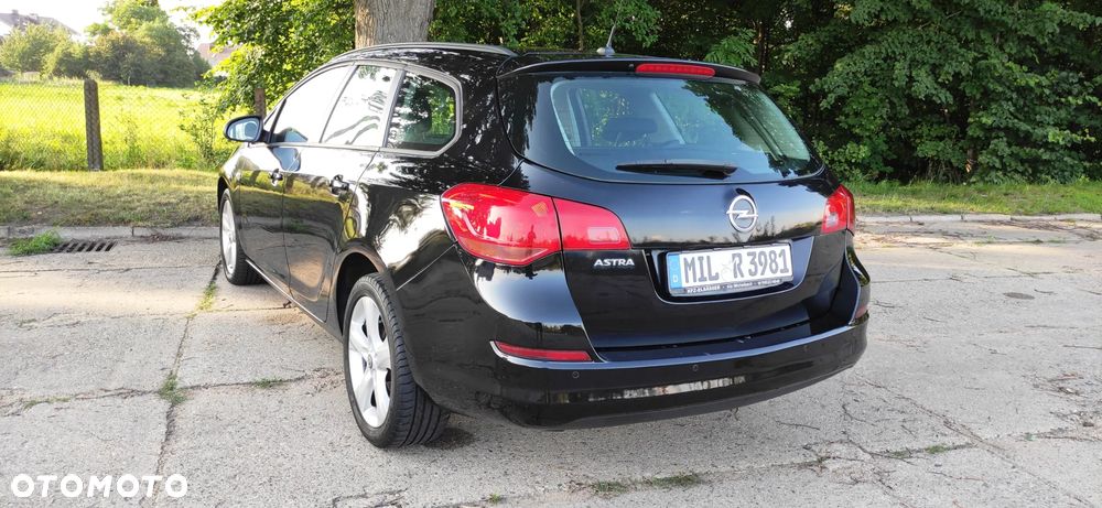 Opel Astra 1.6 ECOFLEX Start/Stop Edition - 27