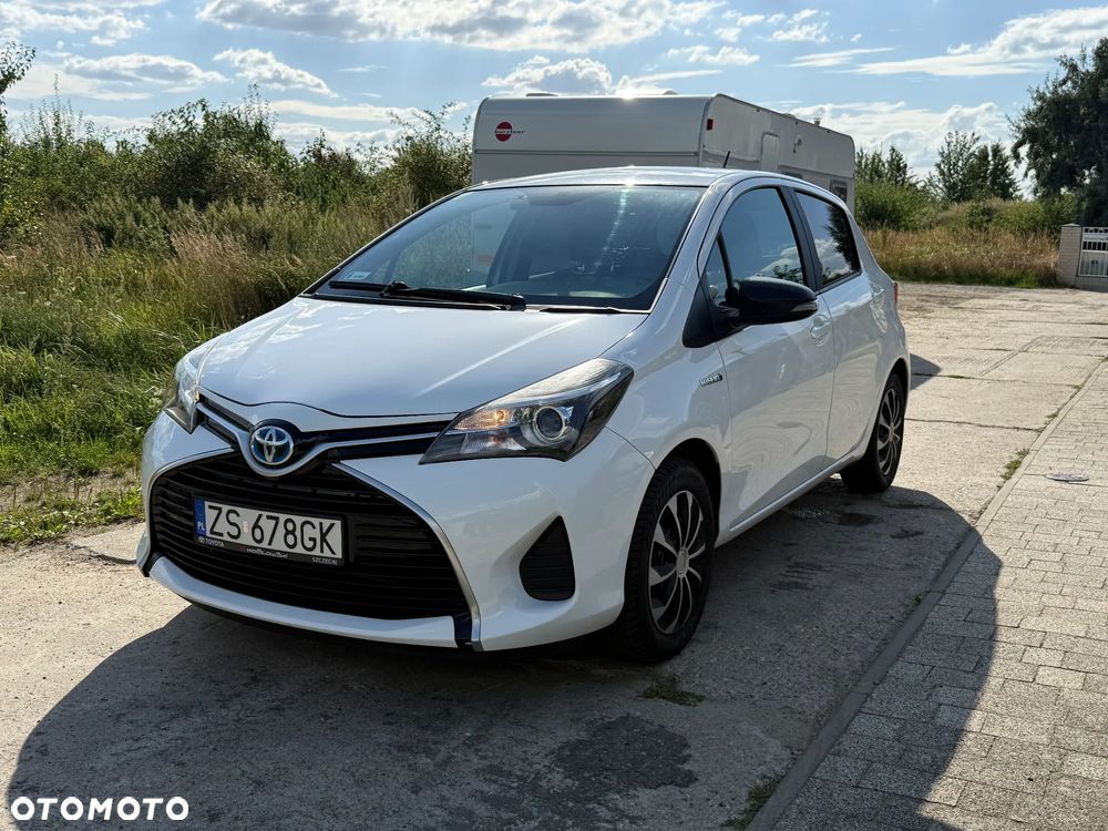 Toyota Yaris Hybrid 100 Premium - 14