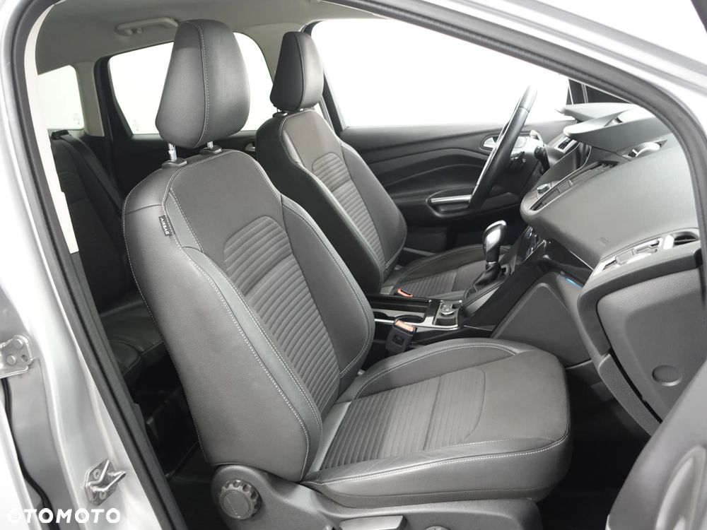 Ford Kuga - 25