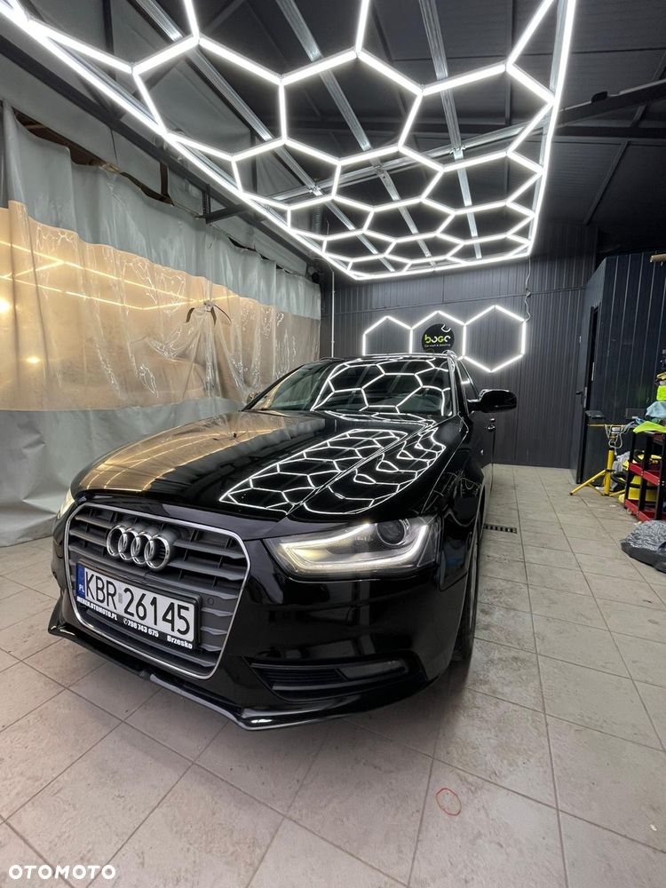 Audi A4 Avant 2.0 TDI DPF multitronic S line Sportpaket - 6