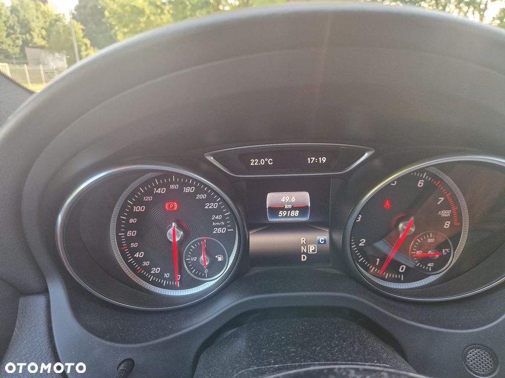 Mercedes-Benz GLA 250 4-Matic - 12