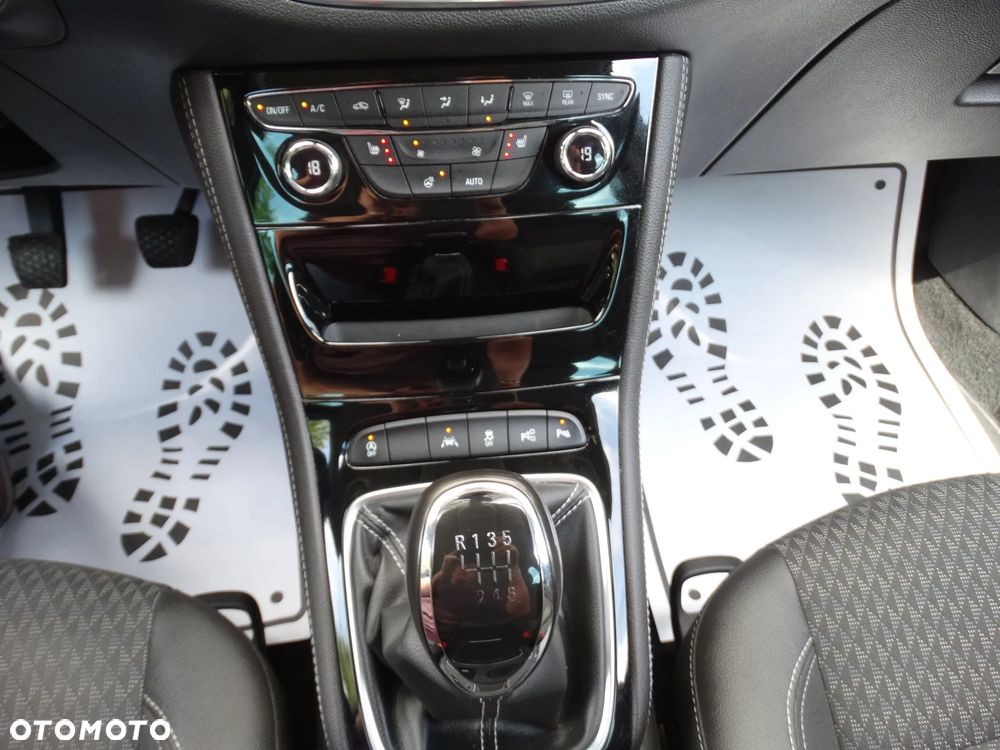Opel Astra 1.6 BiTurbo D (CDTI) Start/Stop Innovation - 19