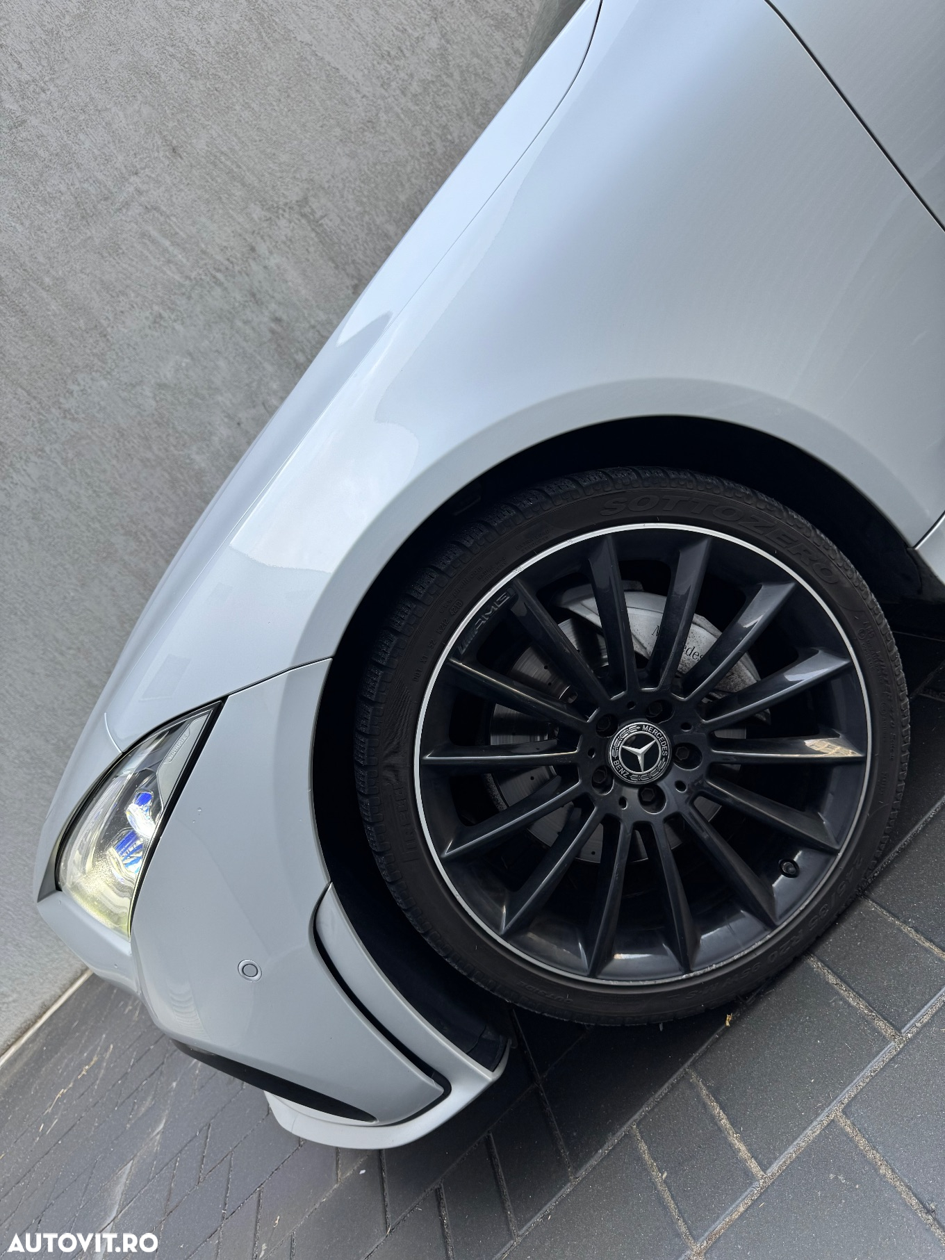 Mercedes-Benz CLS - 13