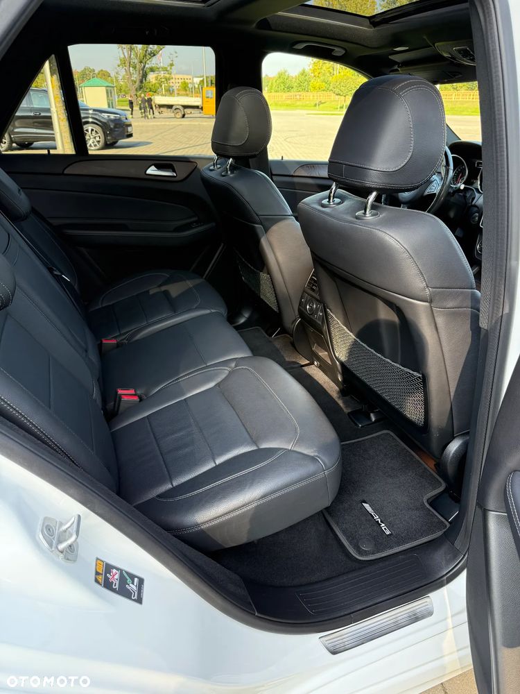 Mercedes-Benz GLE AMG 43 4Matic 9G-TRONIC AMG Line - 24