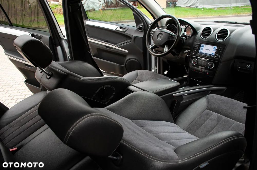 Mercedes-Benz ML - 22