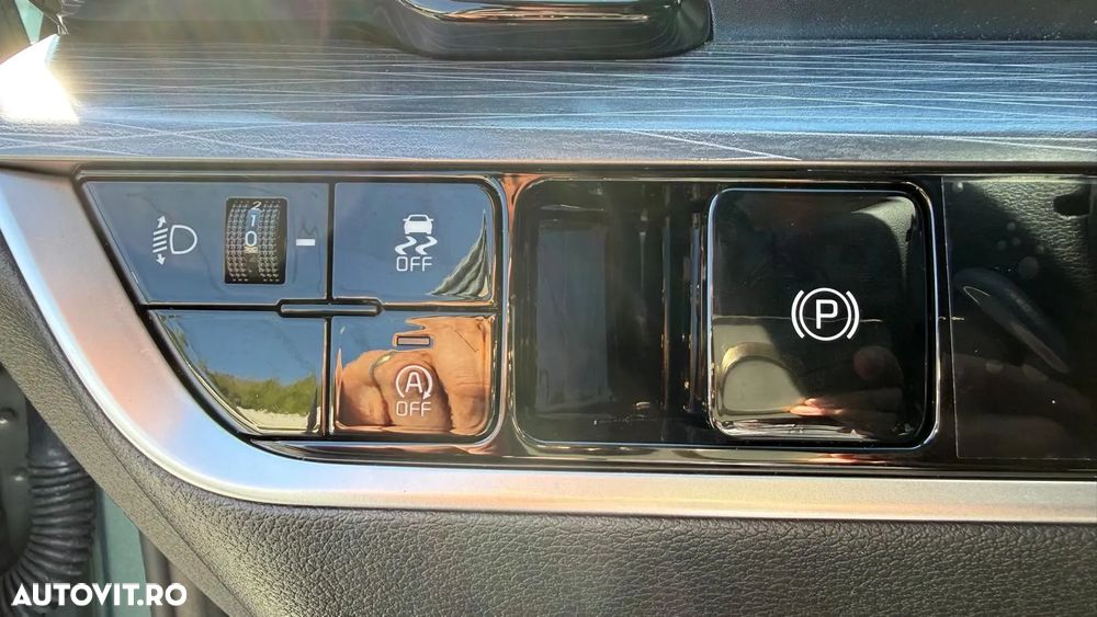 Kia Sportage 1.6 T-GDI 6MT HP 4x2 MHEV Urban - 8