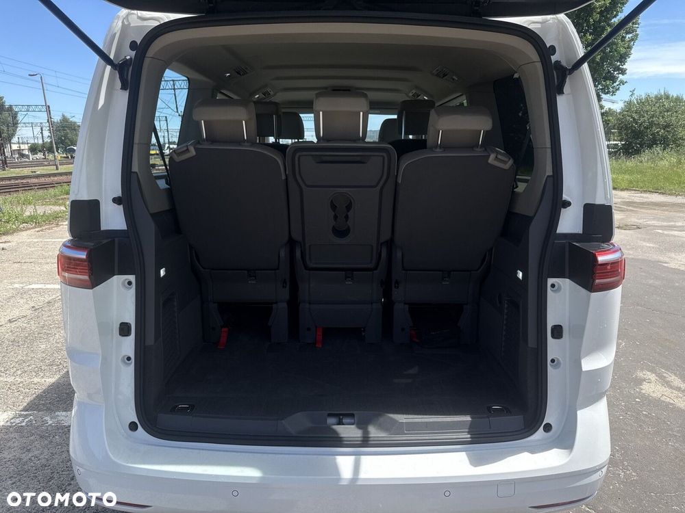 Volkswagen Multivan - 33