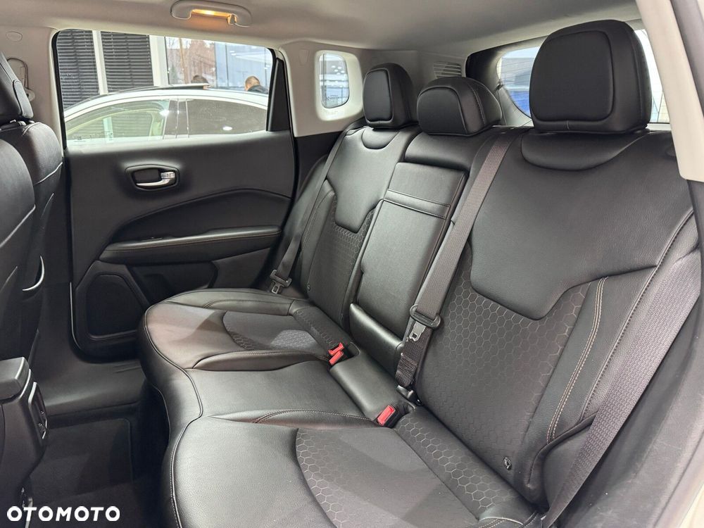 Jeep Compass - 13