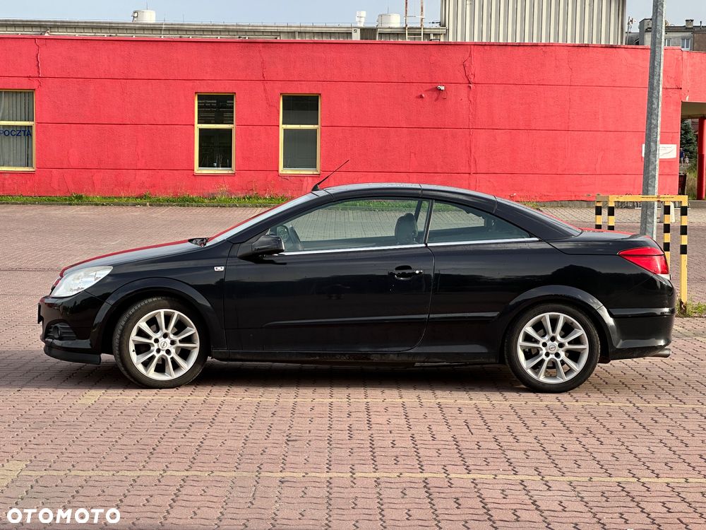 Opel Astra GTC 1.6 - 11