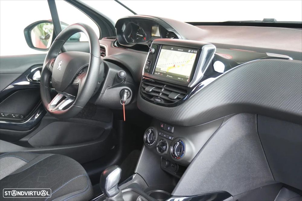 Peugeot 2008 1.5 BlueHDi Allure - 18