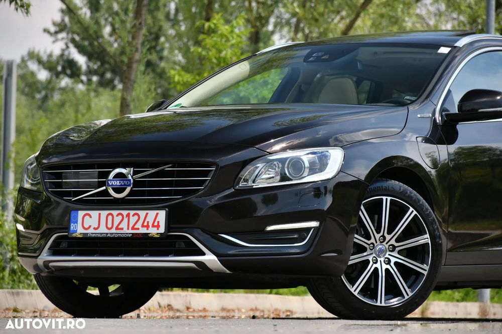 Volvo V60 D6 Plug-In-Hybrid AWD Geartronic Summum - 15
