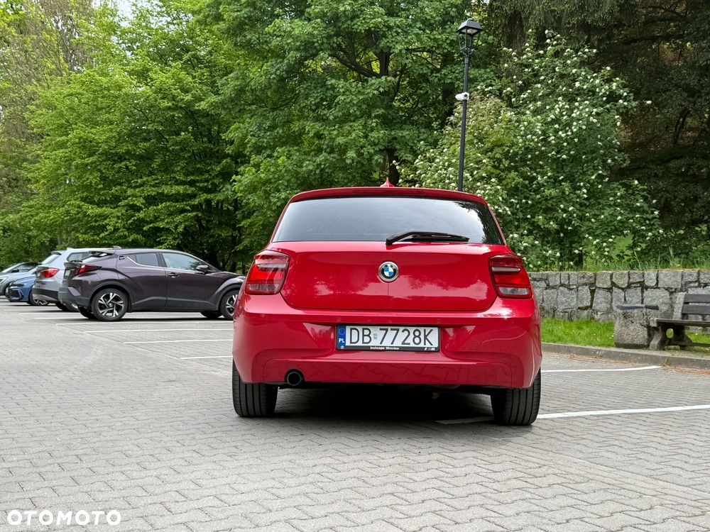 BMW Seria 1 116i - 4