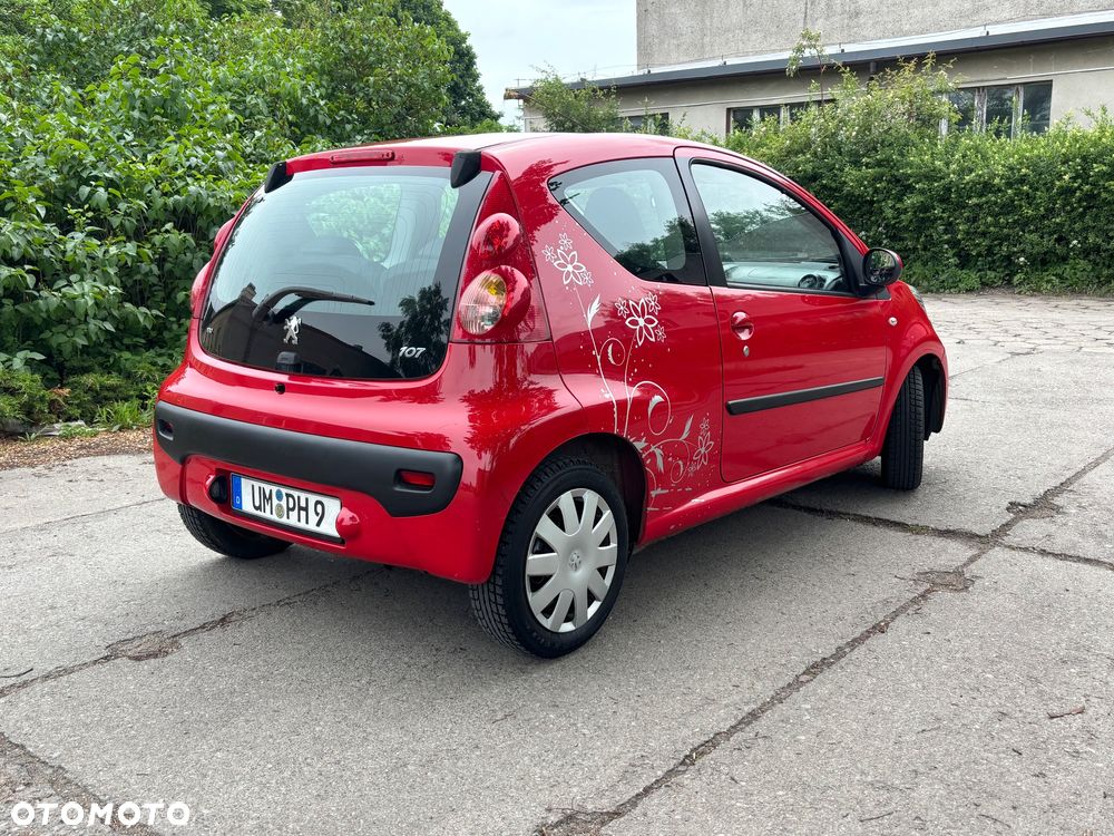 Peugeot 107 70 Street Racing - 36