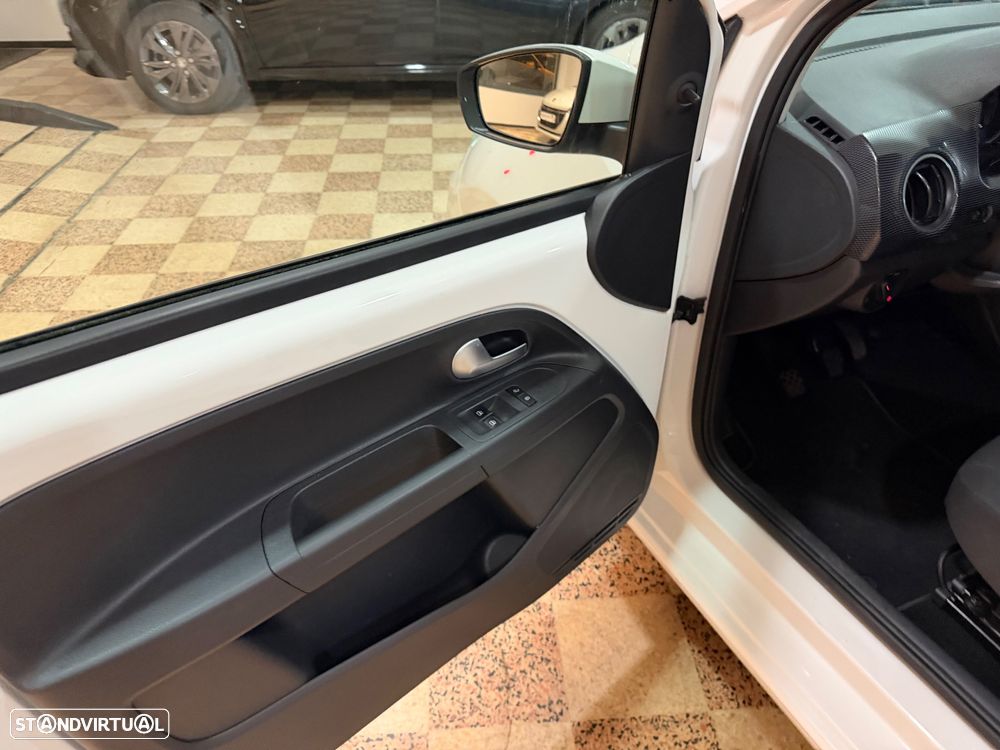 VW Up! 1.0 Move - 13