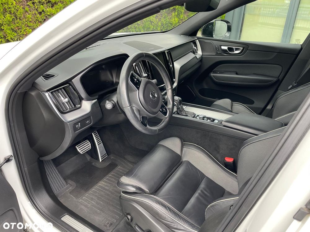 Volvo XC 60 T6 AWD Geartronic RDesign - 10