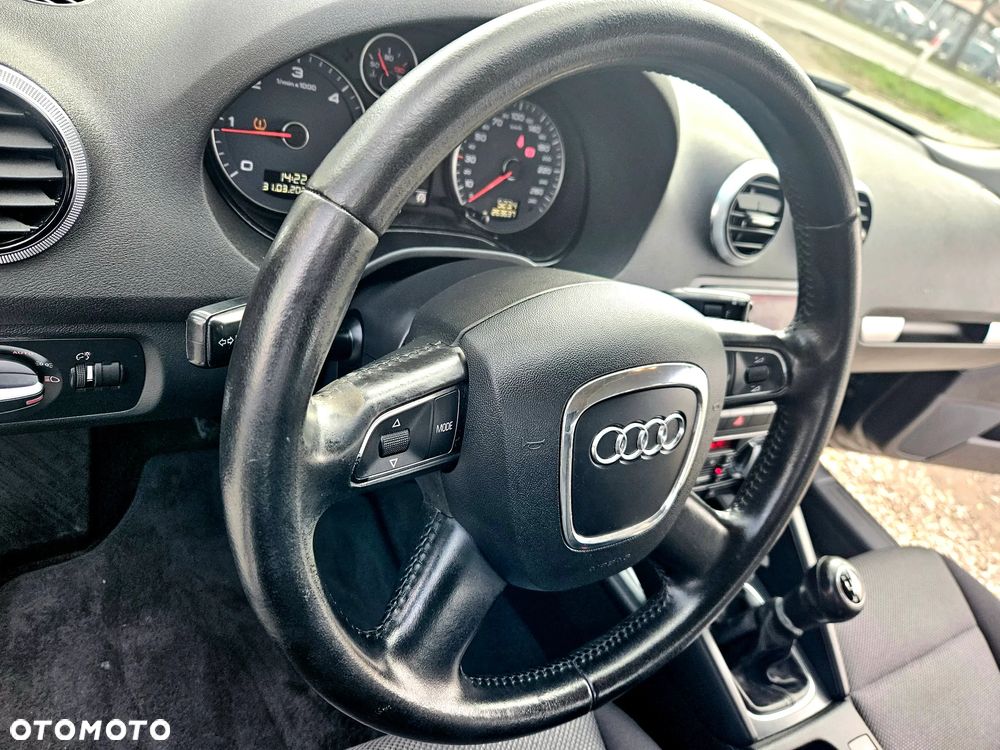 Audi A3 Sportback 1.6 TDI Ambiente - 30