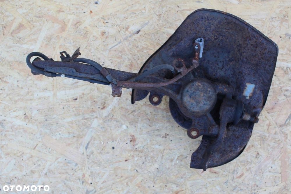 Zwrotnica piasta Lexus GS300 I mk1 LEWA lewy przód - 3