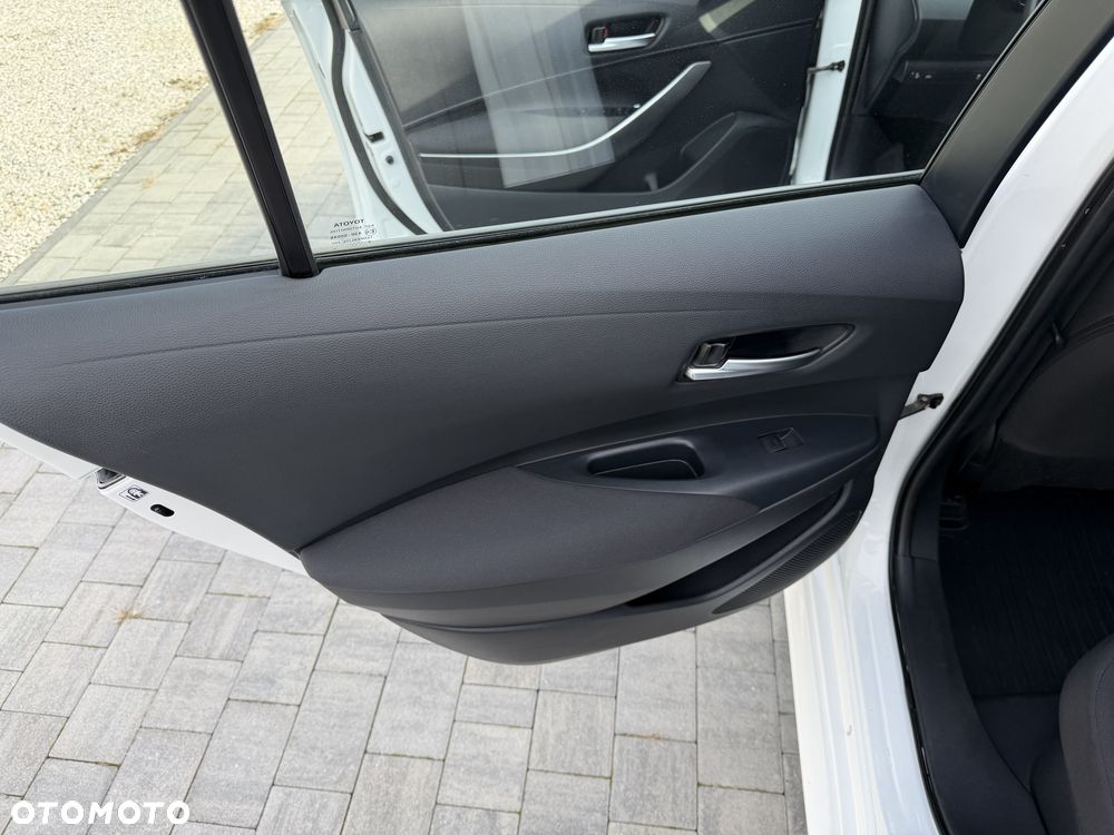 Toyota Corolla 1.8 Hybrid Comfort - 16