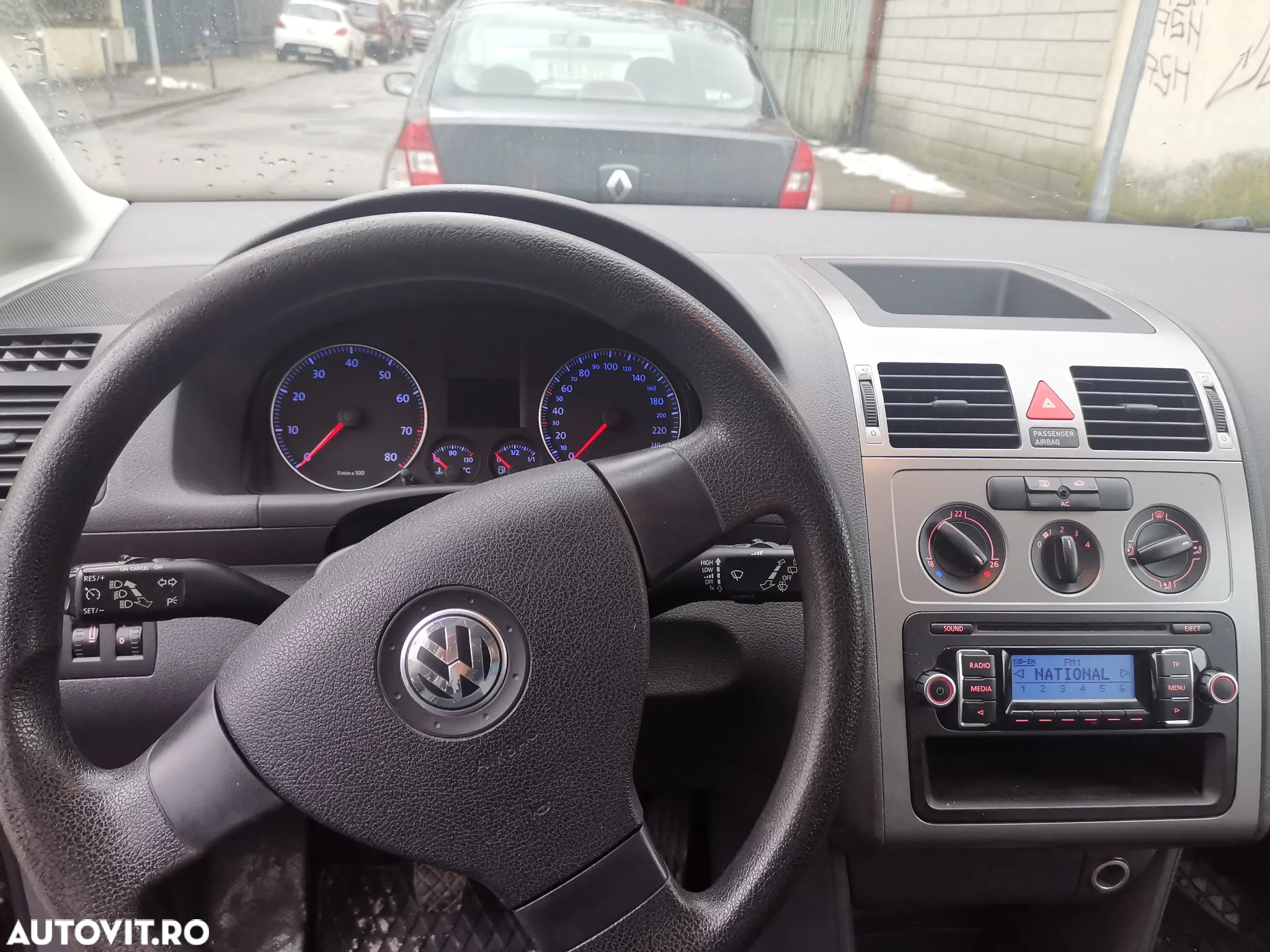 Volkswagen Touran 1.4 TSI Comfortline - 10