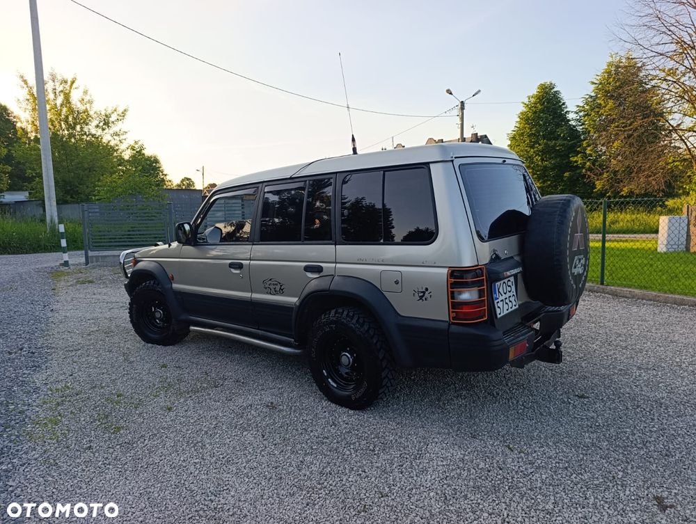 Mitsubishi Pajero 2.5 TD GL - 32
