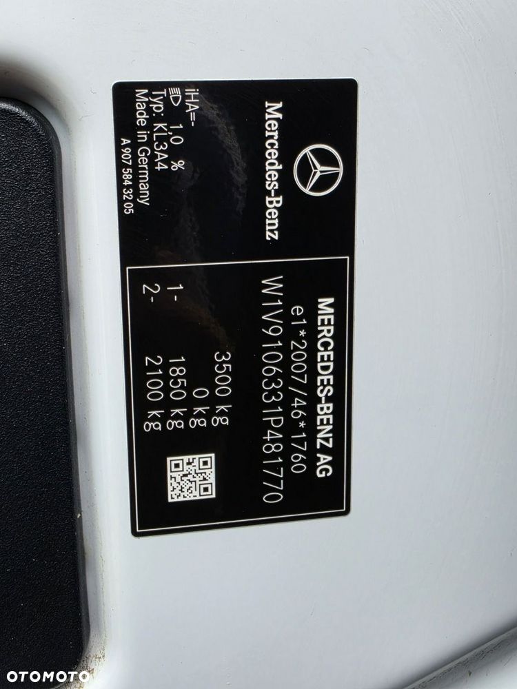 Mercedes-Benz Sprinter - 16
