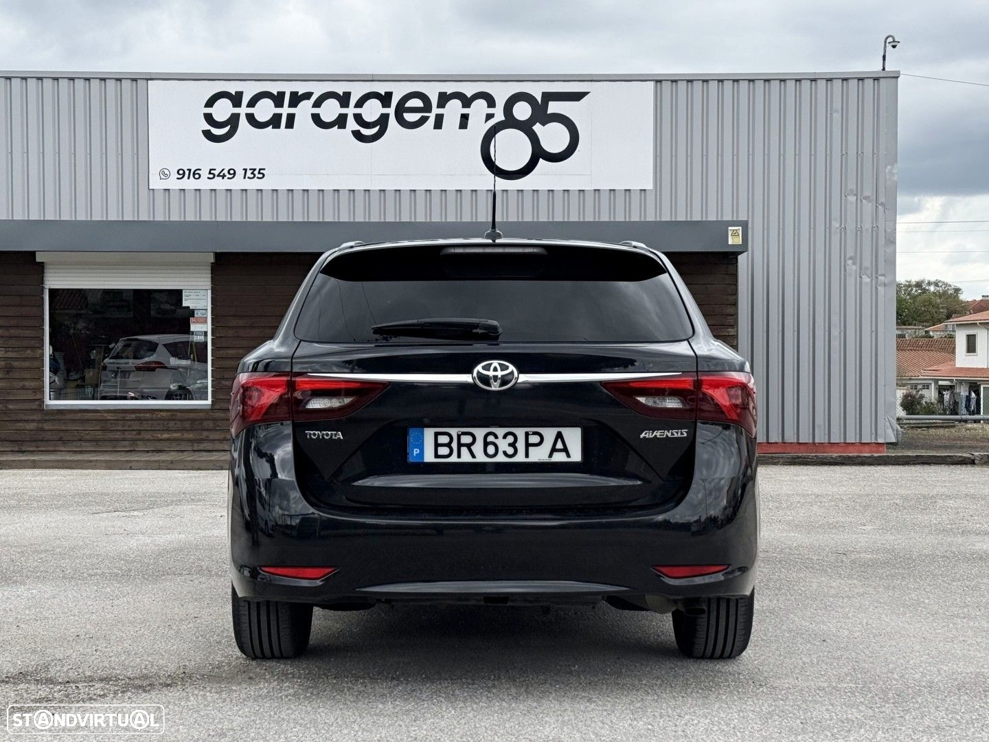 Toyota Avensis Touring Sports 2.0 D-4D Luxury+GPS - 4