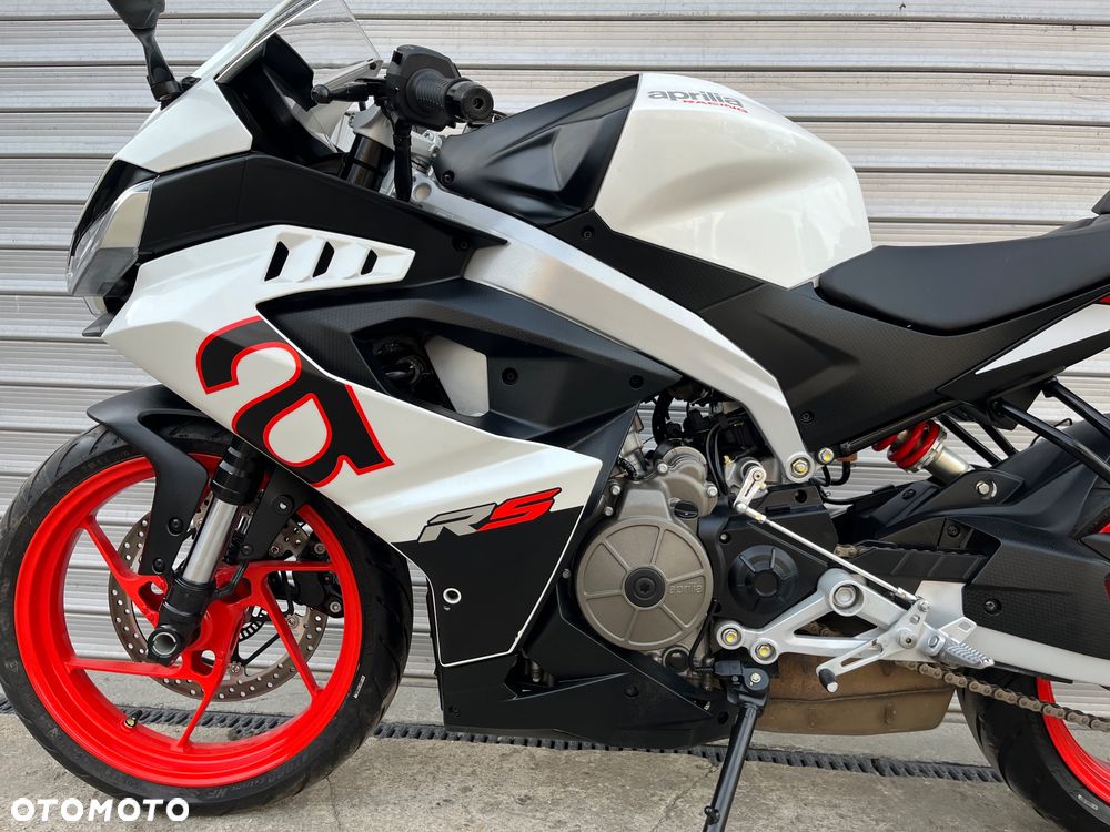 Aprilia RS - 9