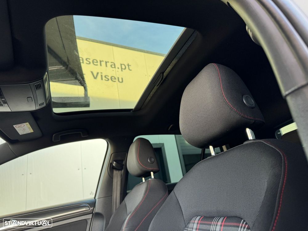 VW Golf 2.0 TSI GTI DSG Performance - 42