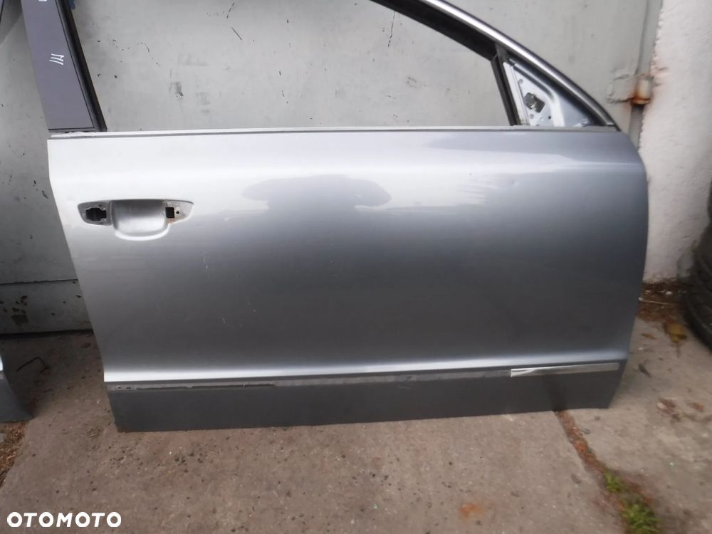 Skoda Superb II 2 kombi drzwi przod LF8L 2G2G szyba prawe - 1