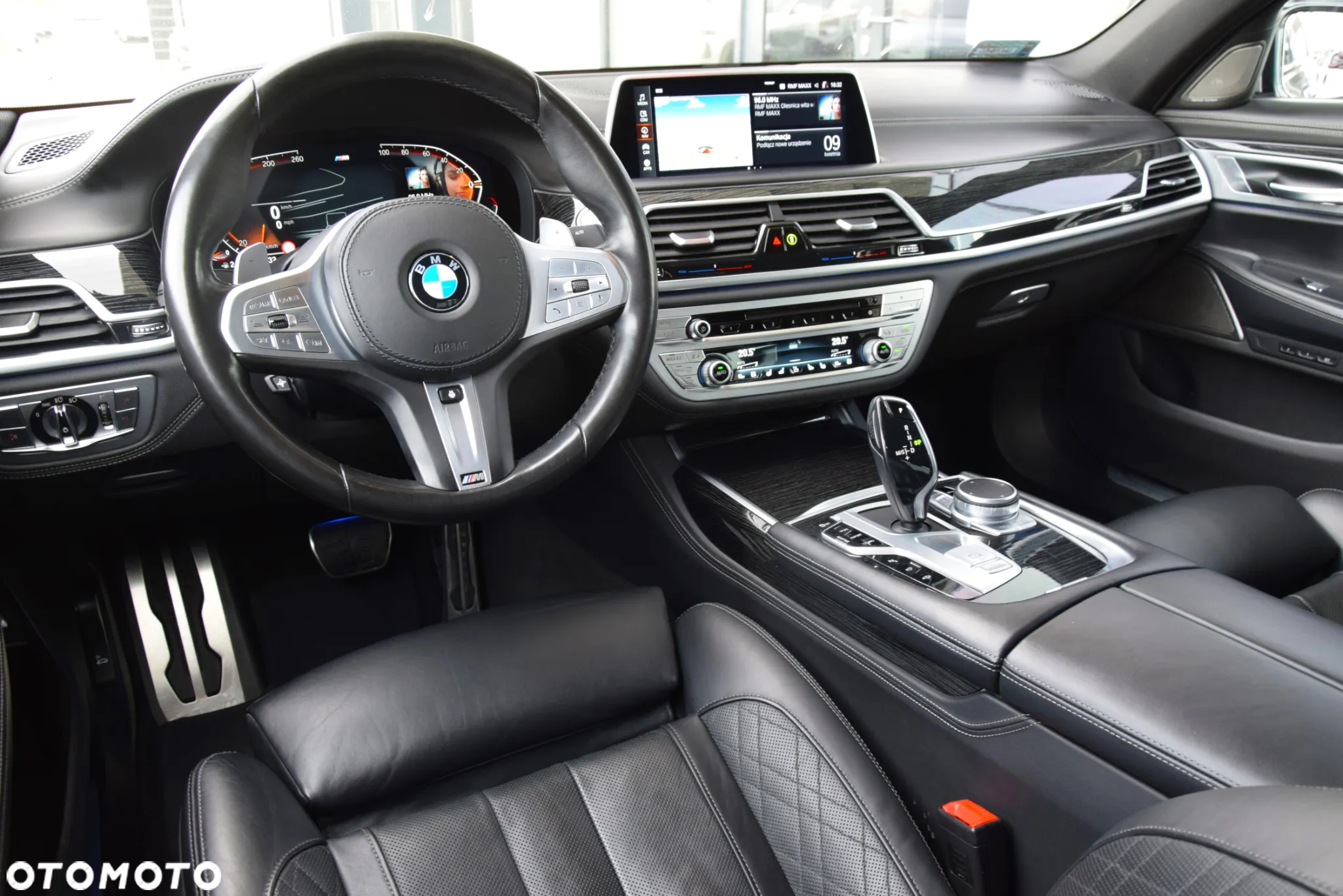 BMW Seria 7 - 11