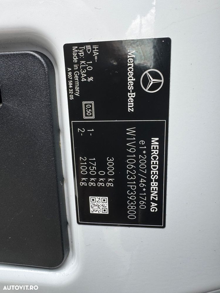 Mercedes-Benz Sprinter - 2