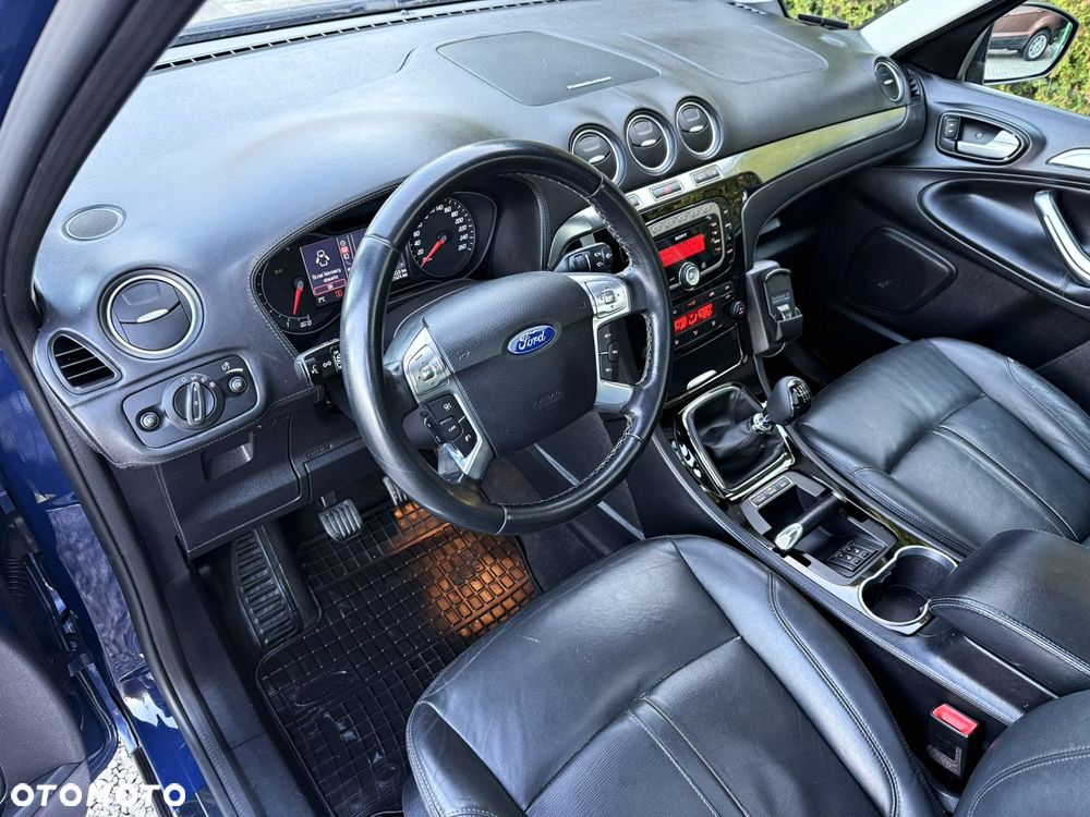 Ford S-Max - 23