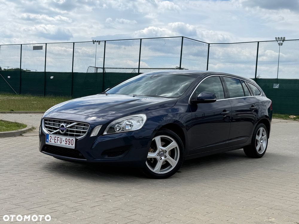 Volvo V60 D2 Momentum - 1